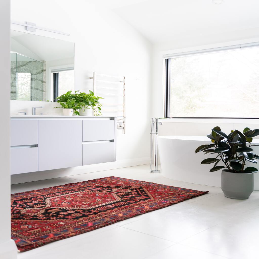 5 Tips to Revitalize the Look of an Old Bathroom